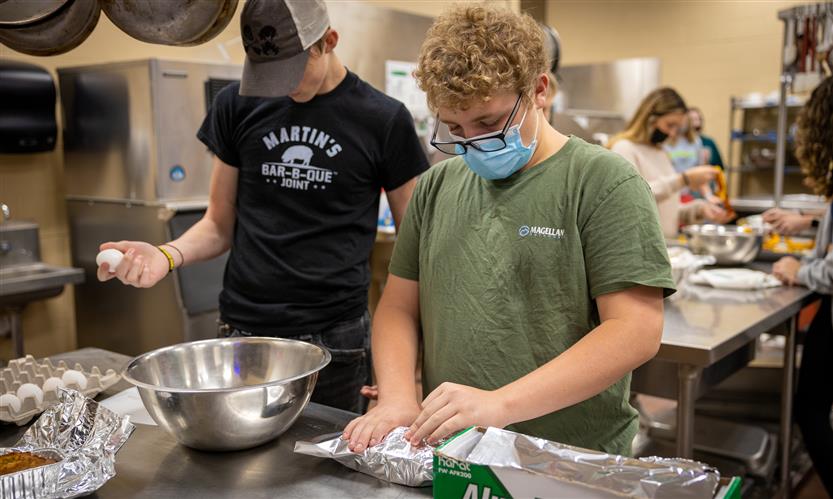 Culinary students bake pumpkin bread